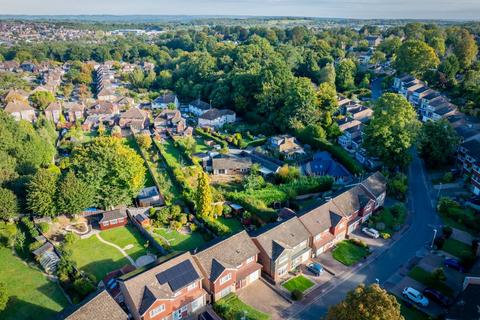 undefined, 15 Pinewood Road, Tunbridge Wells, Kent, TN2 3SH