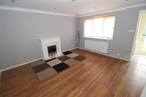3 bedroom detached house to rent, Ellington Drive, Hampshire RG22