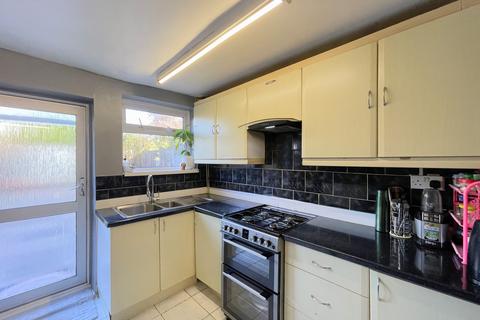 3 bedroom terraced house for sale, Coleman Road, Leicester LE5