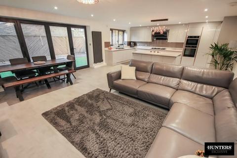 undefined, Grasleigh Avenue Allerton, Bradford, West Yorkshire, BD15 9AR
