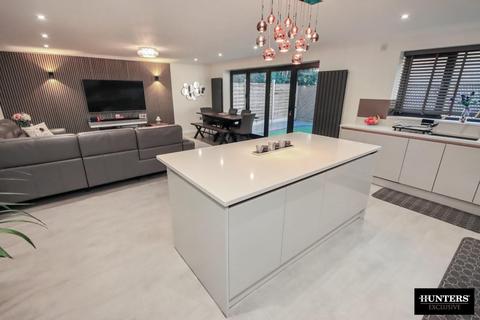 undefined, Grasleigh Avenue Allerton, Bradford, West Yorkshire, BD15 9AR