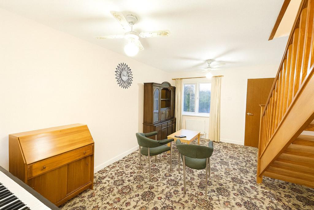 Lounge Reverse