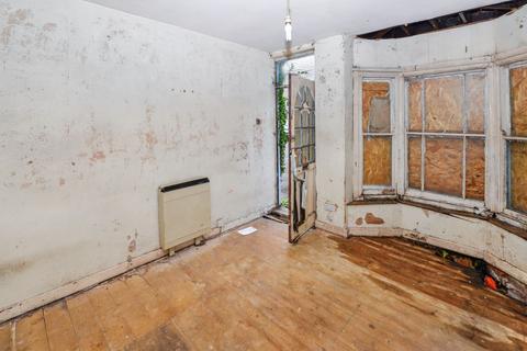 3 bedroom semi-detached house for sale, 40 Oxford Street, Rugby, Warwickshire, CV21 3NE