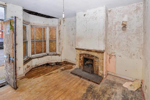 3 bedroom semi-detached house for sale, 40 Oxford Street, Rugby, Warwickshire, CV21 3NE