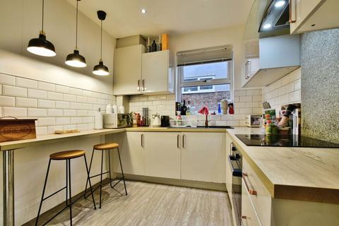 2 bedroom end of terrace house for sale, Great King Street, Macclesfield SK11