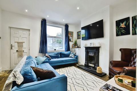 2 bedroom end of terrace house for sale, Great King Street, Macclesfield SK11
