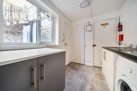 undefined, Grand Parade, Brighton, East Sussex, BN2