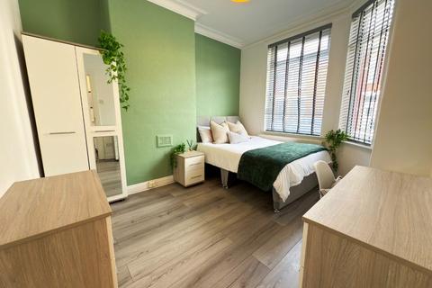 Redruth Street, Manchester, M14