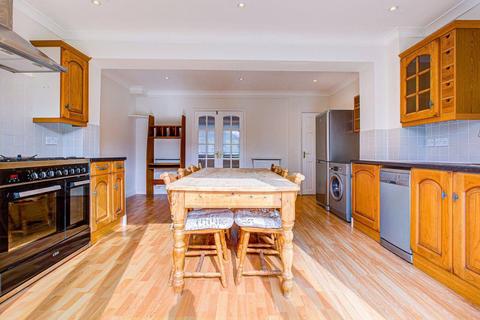 undefined, Bloxham Crescent, Hampton, TW12