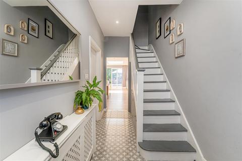 undefined, Upsdell Avenue, London, N13