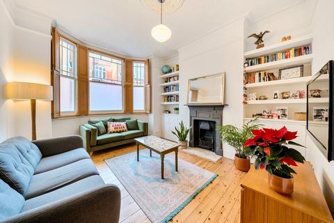 3 bedroom flat for sale, Norfolk House, London, SW2