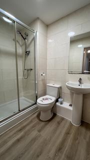 2 bedroom flat to rent, Plymouth Grove, Manchester M13
