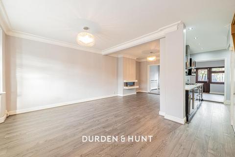 undefined, Grenfell Avenue, Hornchurch, RM12