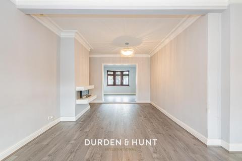 undefined, Grenfell Avenue, Hornchurch, RM12