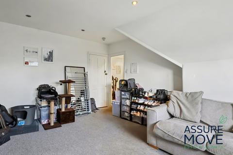1 bedroom flat to rent, Haslemere Road, London, N8