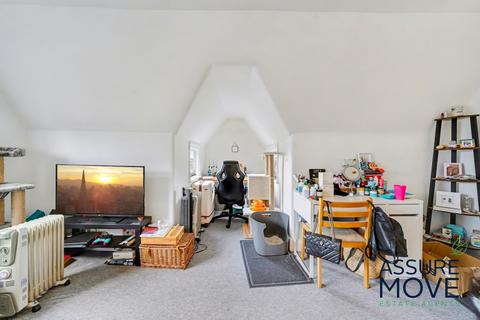 1 bedroom flat to rent, Haslemere Road, London, N8