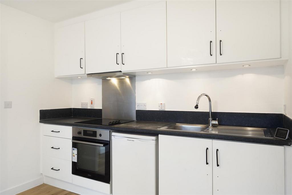 Flat 1, Bridgepoint House - Uf D2 SCEm Iwm8 Mli Ea FUh.j