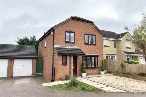 4 bedroom detached house for sale, Excelsior Gardens, Duston NN5