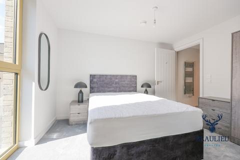 undefined, Luton LU1