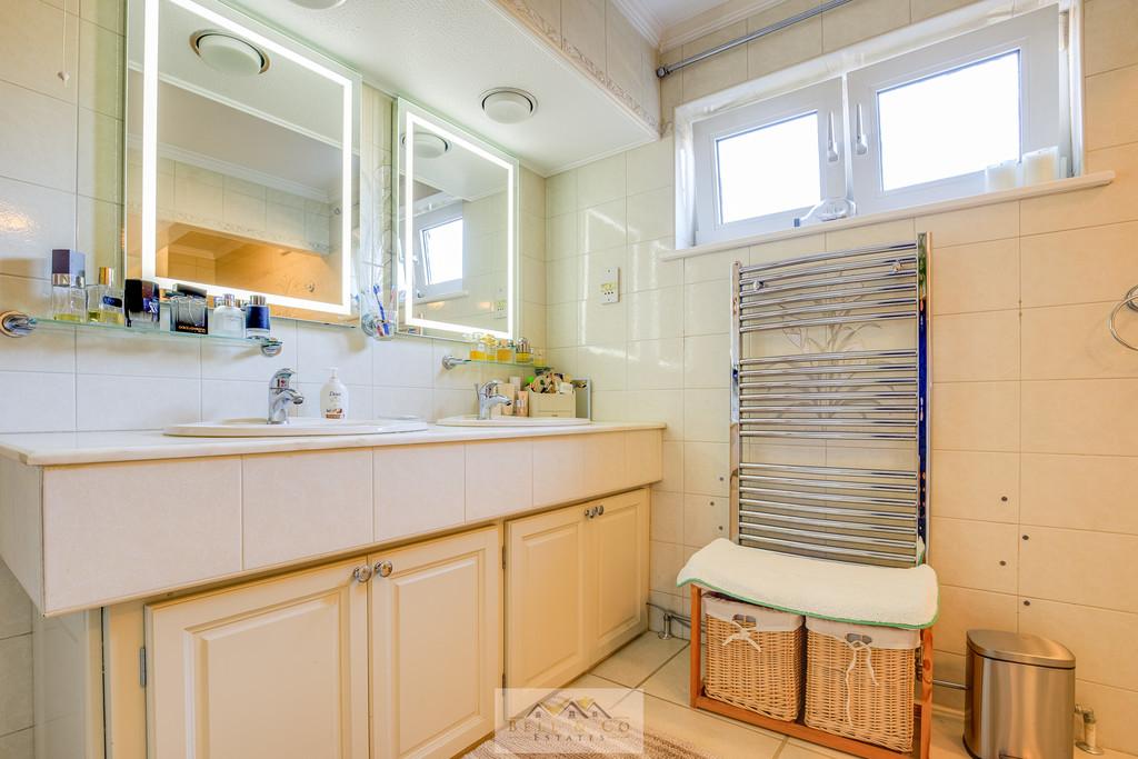 Bathroom 1.2