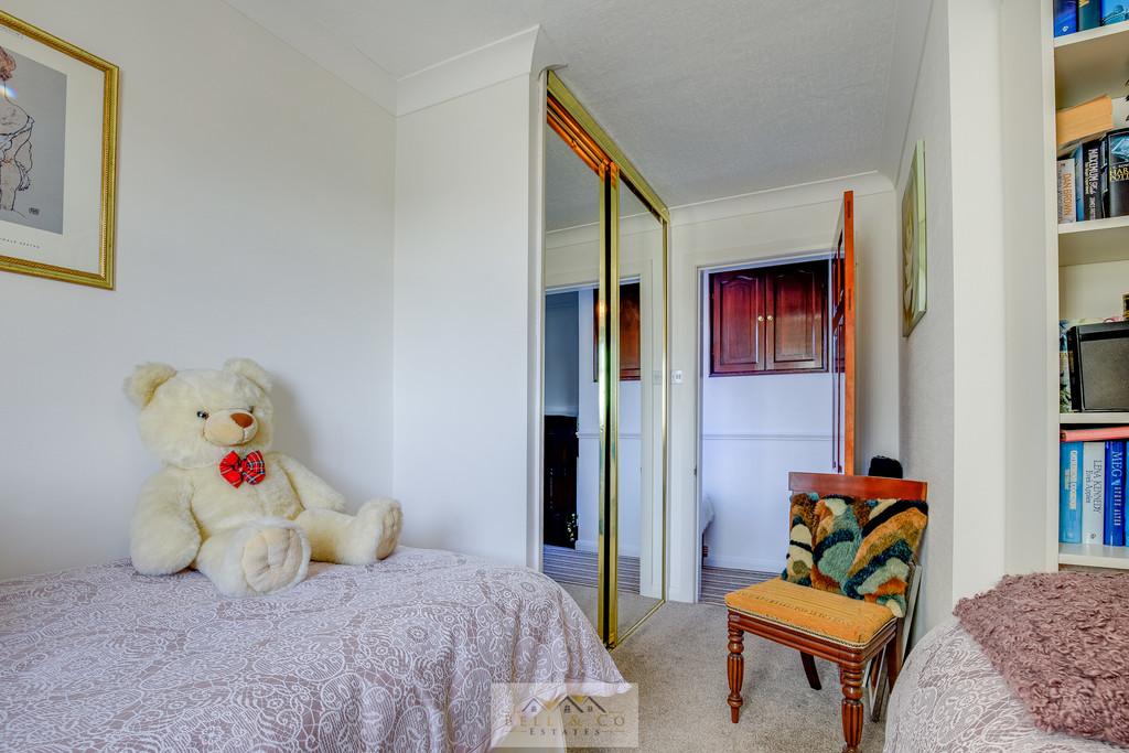 Bedroom 2.3