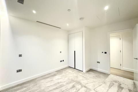2 bedroom flat to rent, 62 Cal Thorpe Street , London WC1X