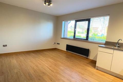 2 bedroom apartment for sale, The Hamptons