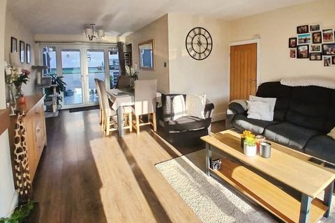 undefined, Mendip Close, Oldham OL2