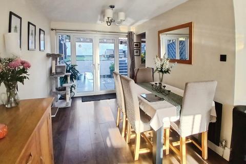 undefined, Mendip Close, Oldham OL2