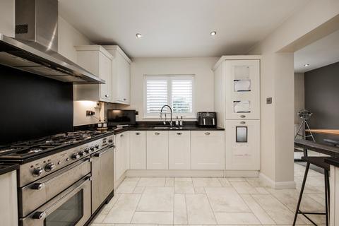 4 bedroom semi-detached house for sale, Middle Field, Pembury