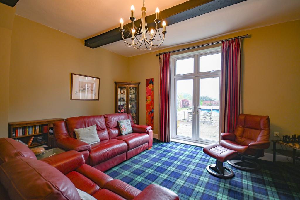 Sitting Room 2 - Photo 5