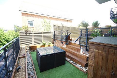 2 bedroom apartment for sale, Stevens House, Kingston Upon Thames KT1