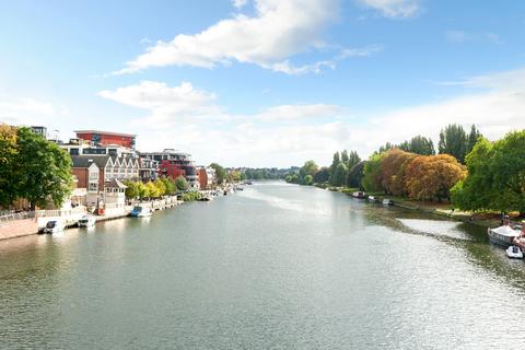 2 bedroom apartment for sale, Stevens House, Kingston Upon Thames KT1