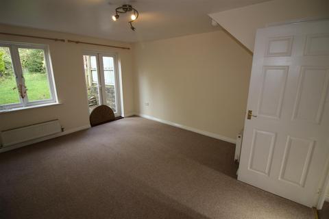 2 bedroom end of terrace house to rent, Harebell Close, Saltash