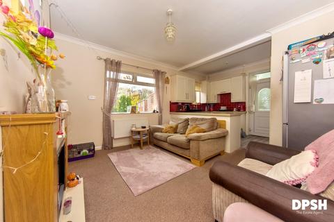 undefined, The Avenue, Outwood