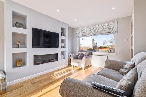 undefined, Maybole Grove, Newton Mearns, Glasgow