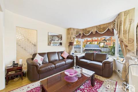 3 bedroom semi-detached house for sale, Brinkburn Gardens, Edgware, HA8