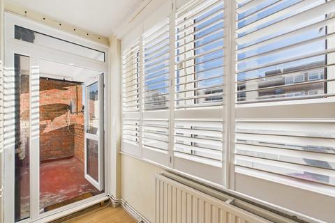3 bedroom flat to rent, Morley Street, Waterloo