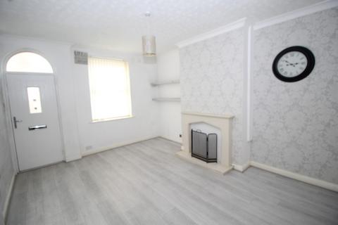 2 bedroom terraced house to rent, Manor Road, Wakefield