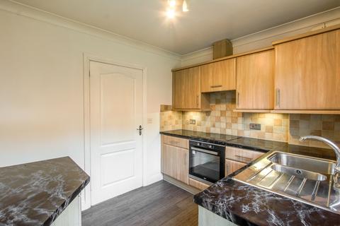 2 bedroom terraced house to rent, Hulberts Court, Yeovil