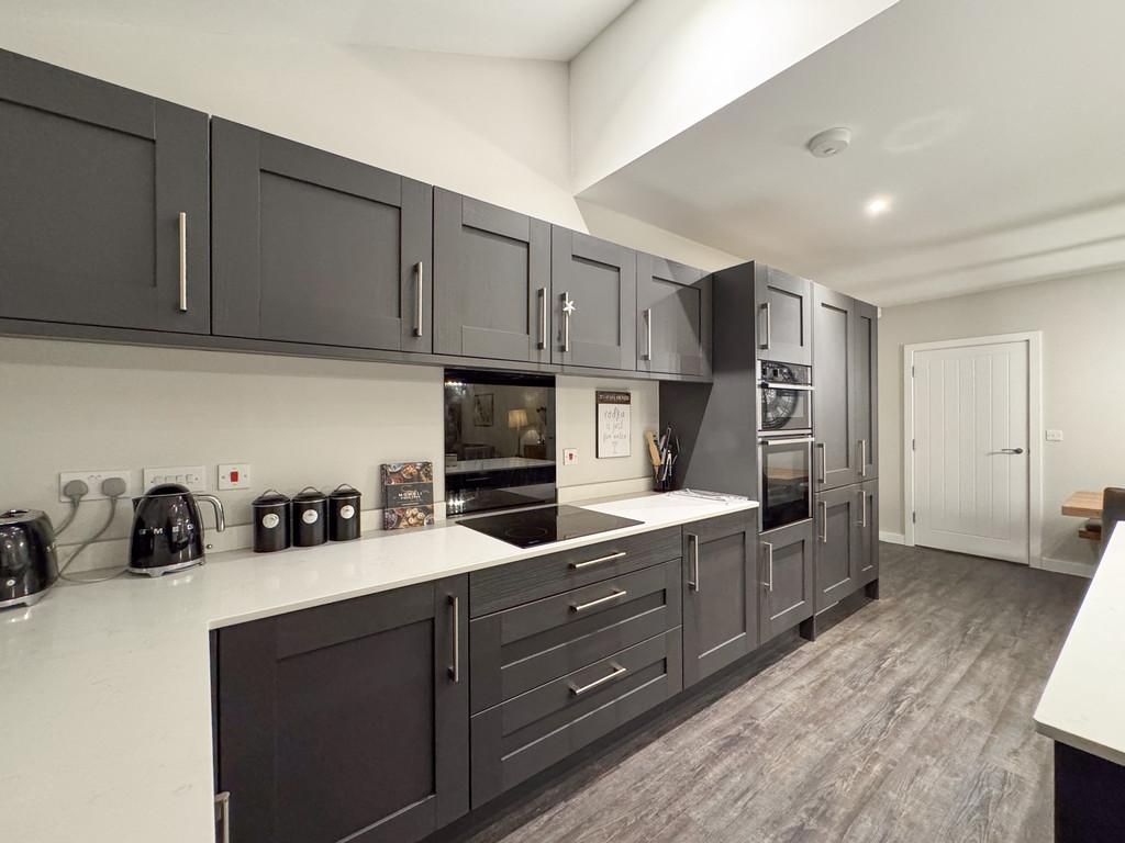 Hart avenue kitchen 7