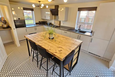4 bedroom detached house for sale, Dunsmore Avenue, Bingham