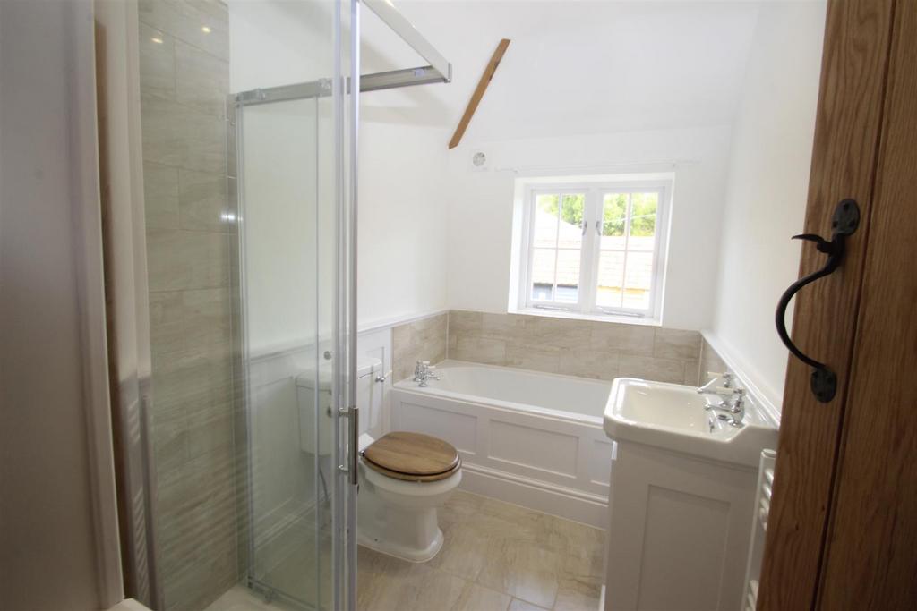 Bathroom.JPG