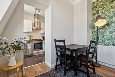1 bedroom flat to rent, Radford House, 1 Pembridge Gardens, Notting Hill, London