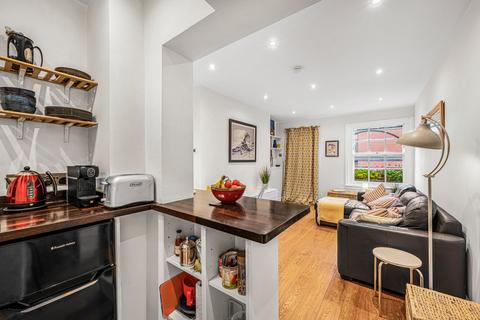1 bedroom flat to rent, Fletcher Buildings, Martlett Court, London