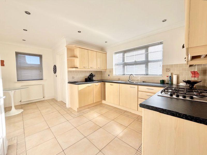 Kitchen dining room