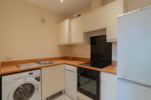 undefined, Glen Isla, Cheltenham, GL50
