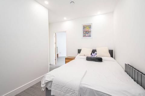 1 bedroom flat to rent, FINCHLEY ROAD, West Hampstead, London, NW3