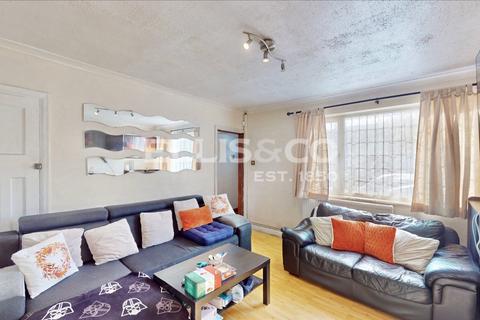 undefined, Berkeley Avenue, Greenford, UB6