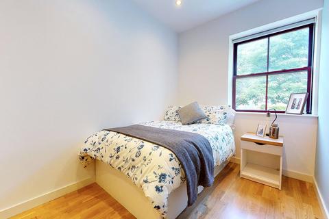 1 bedroom apartment to rent, Apt 12, Crown Residence, 81-89 George Street LS1